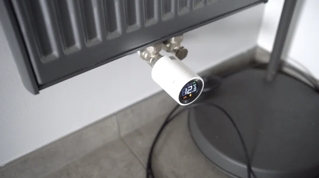 Schneider Electric CCTFR6100: Termostatický ventil kompatibilný so Zigbee Zigbee2Mqtt